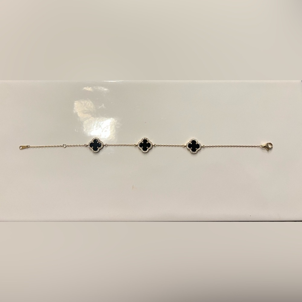 Clover gold plated bracelet. Black w/ pave crystals. Gorgeous & new! 💎